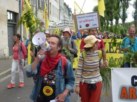Solidarites_avec_les_interpelle-e-s_de_Bure.jpg